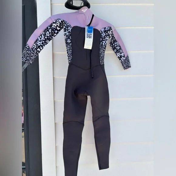 Roxy Black and Pink Patterned Sleeve - Picture 5 of 11